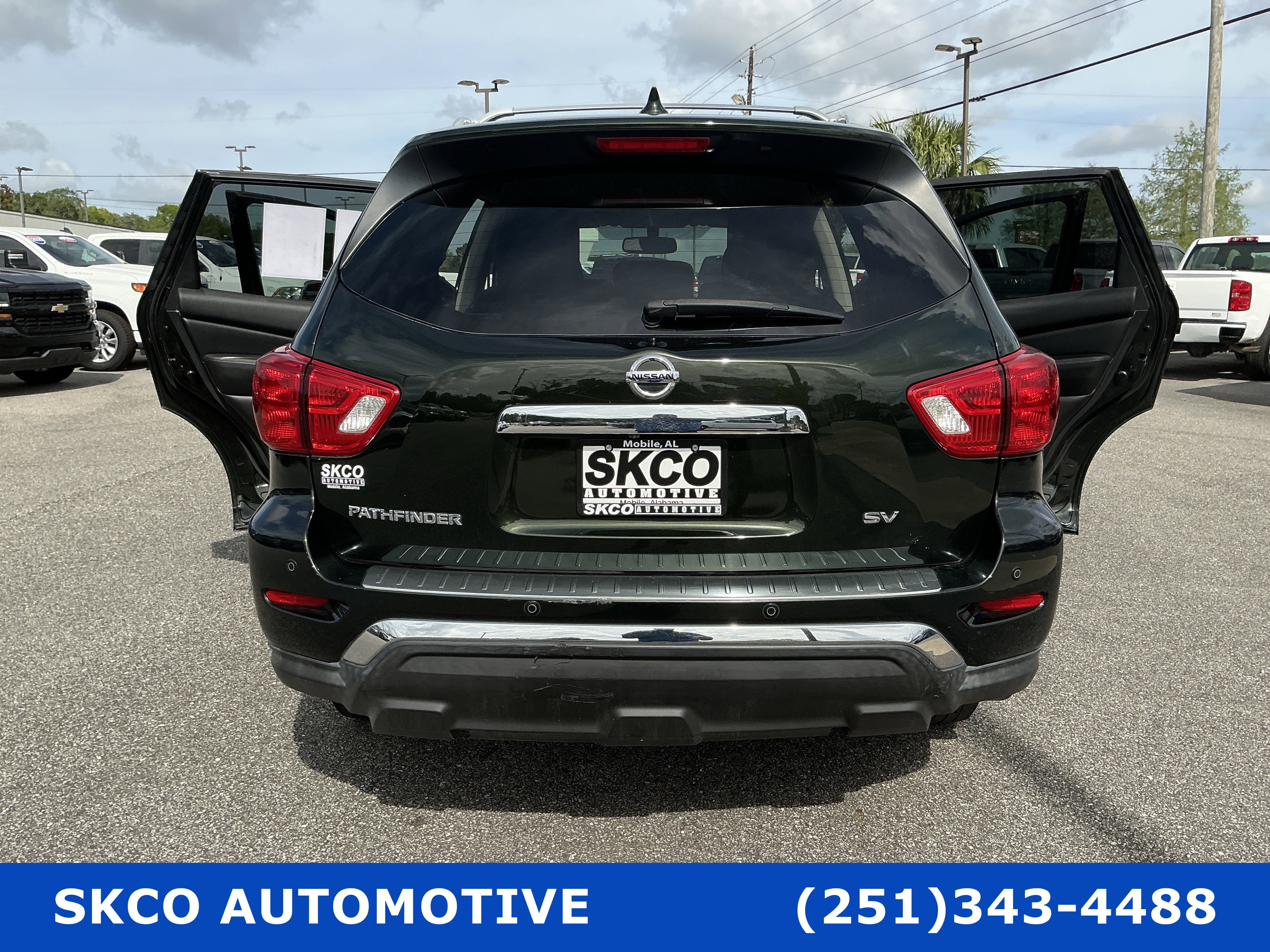 Used 2019 Nissan Pathfinder SV image 32