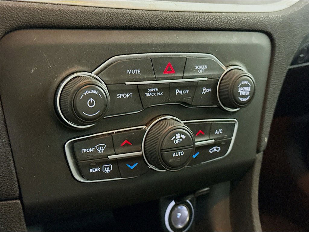 Used 2019 Dodge Charger GT image 10