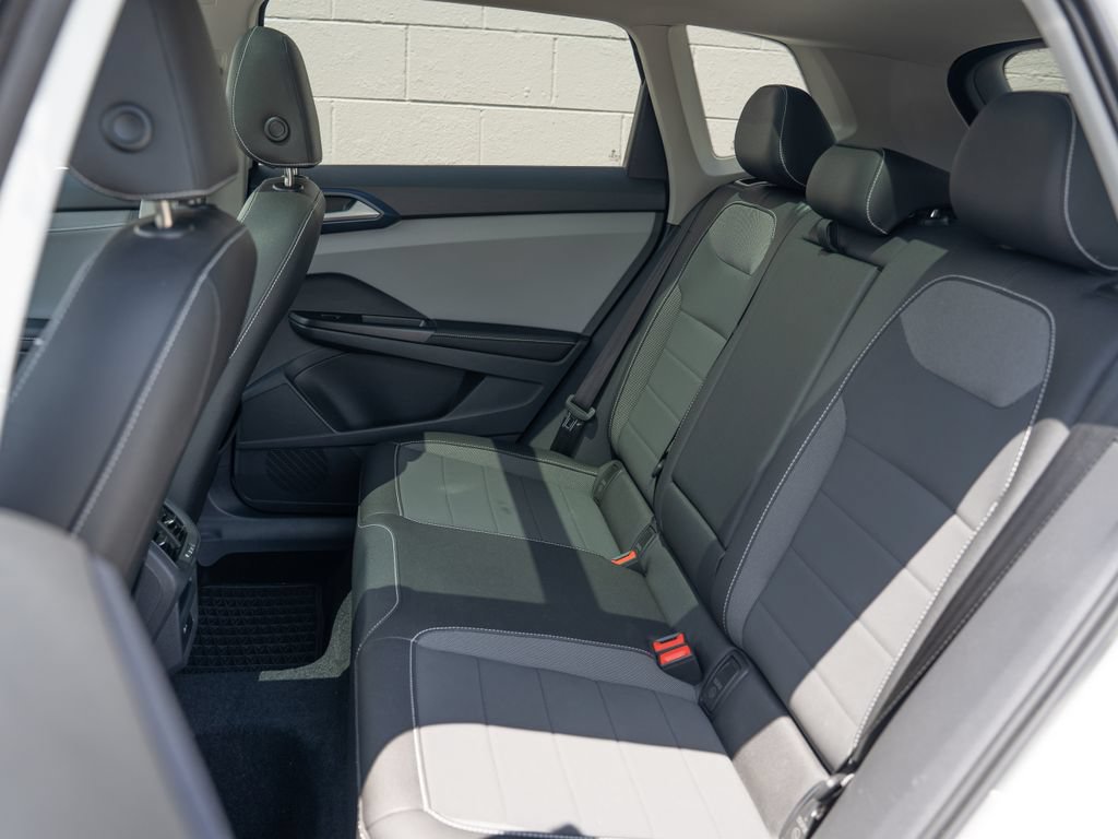 Certified 2023 Volkswagen Taos S FWD image 18