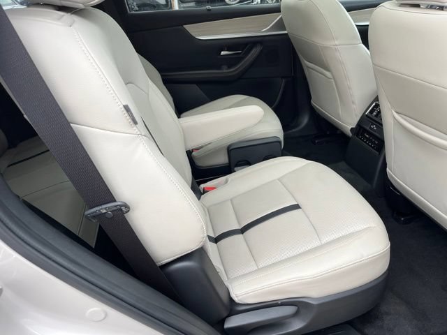 Used 2024 MAZDA CX-90 Plug-In Hybrid w/ Premium Pkg AWD/4WD image 16