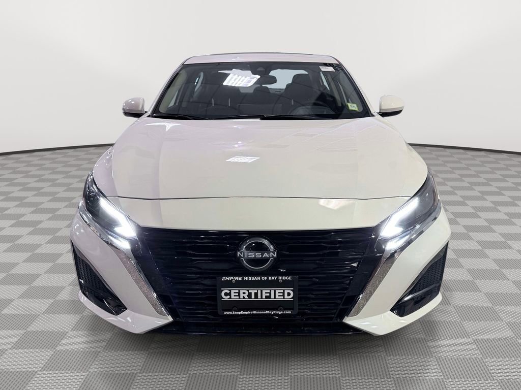 Used 2025 Nissan Altima 2.5 SV w/ SV Premium Package FWD image 8