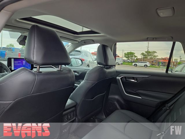 Used 2023 Toyota RAV4 XLE Premium AWD/4WD image 27