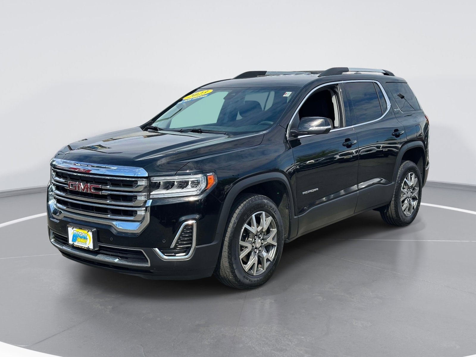 Used 2023 GMC Acadia SLE w/ Driver Convenience Package AWD/4WD image 3