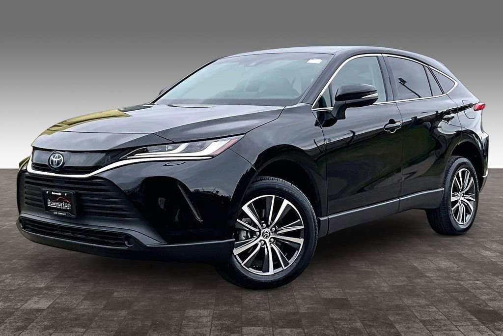 Used 2023 Toyota Venza LE AWD/4WD image 2
