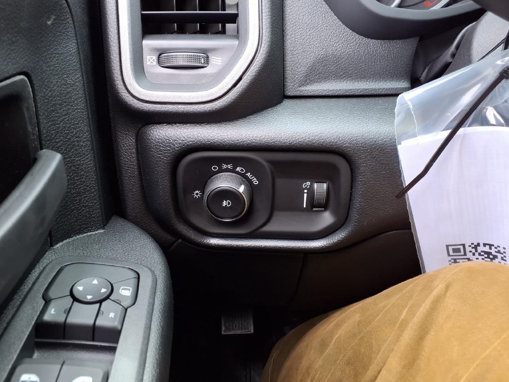 New 2027 RAM 3500 Tradesman AWD/4WD image 16