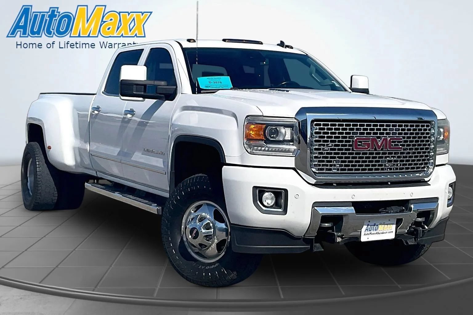 Used 2015 GMC Sierra 3500 Denali AWD/4WD image 3