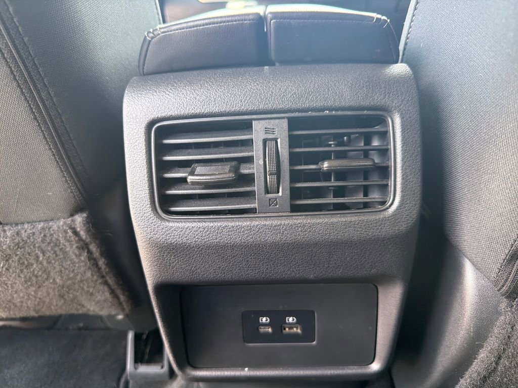 Used 2022 Nissan Rogue SV FWD image 22