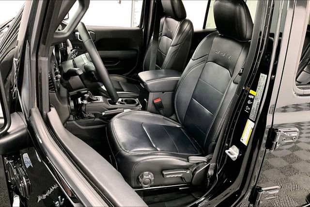 Used 2023 Jeep Wrangler Unlimited Sahara w/ Cold Weather Group image 23