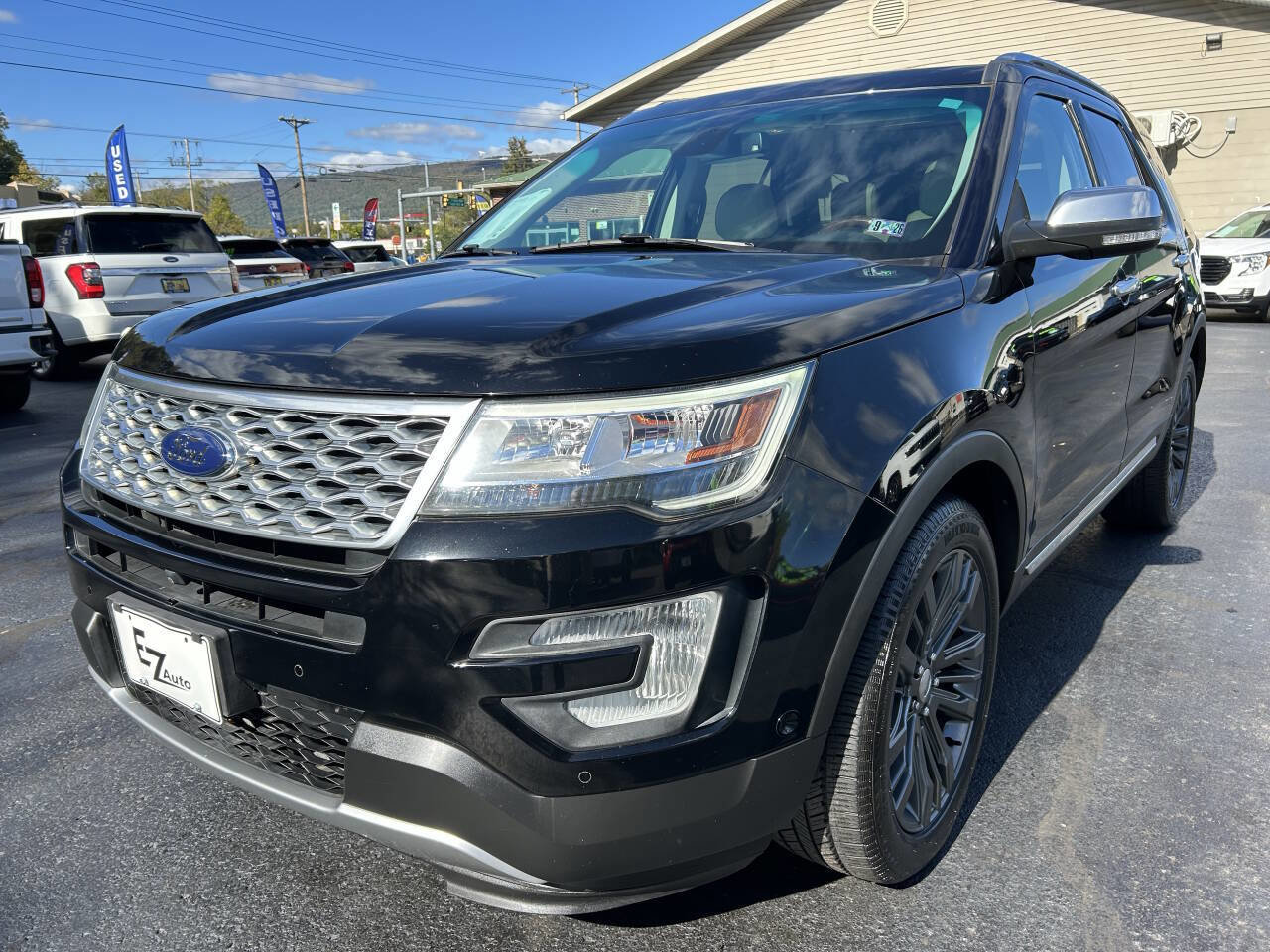 Used 2017 Ford Explorer Platinum image 5
