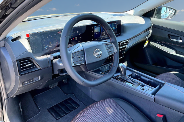 New 2027 Nissan Sentra SR w/ SR All Weather Package FWD image 7