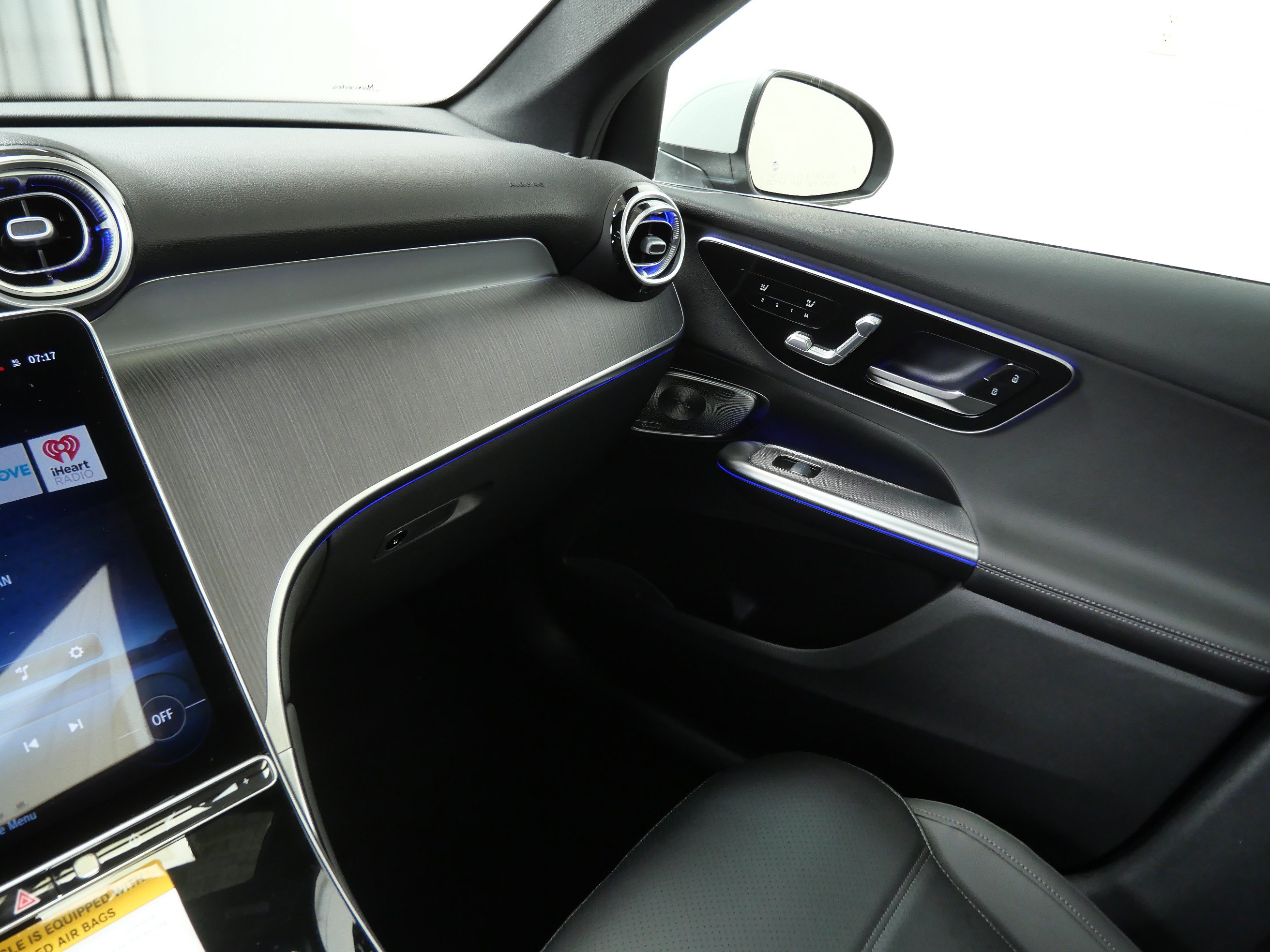 New 2026 Mercedes-Benz GLC 300 4MATIC image 13