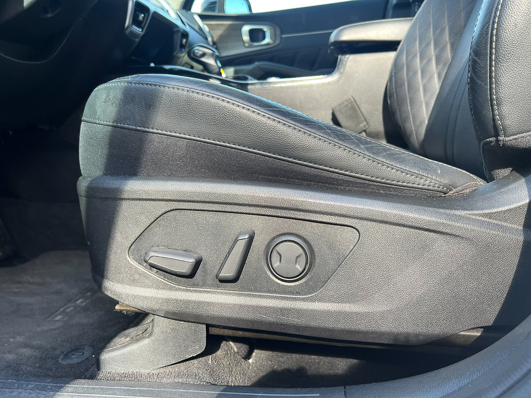 Used 2021 Kia Sorento SX Prestige AWD/4WD image 19