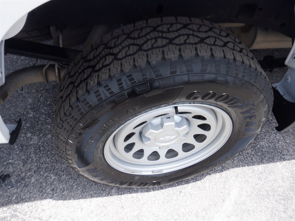 Used 2024 Chevrolet Silverado 1500 W/T RWD image 7