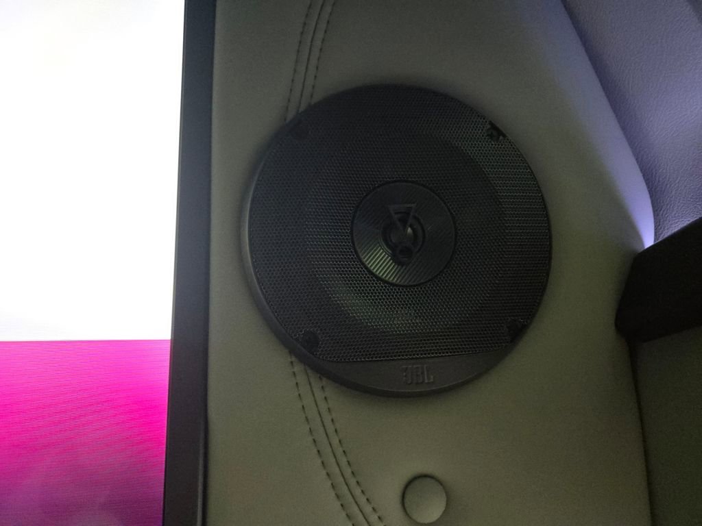 Used 2023 GMC Savana 2500 image 33