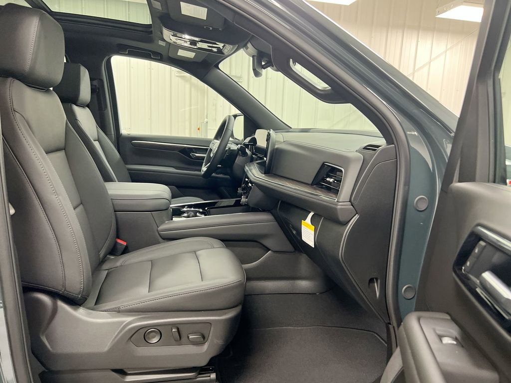 New 2026 Chevrolet Suburban Z71 w/ Comfort Package image 23