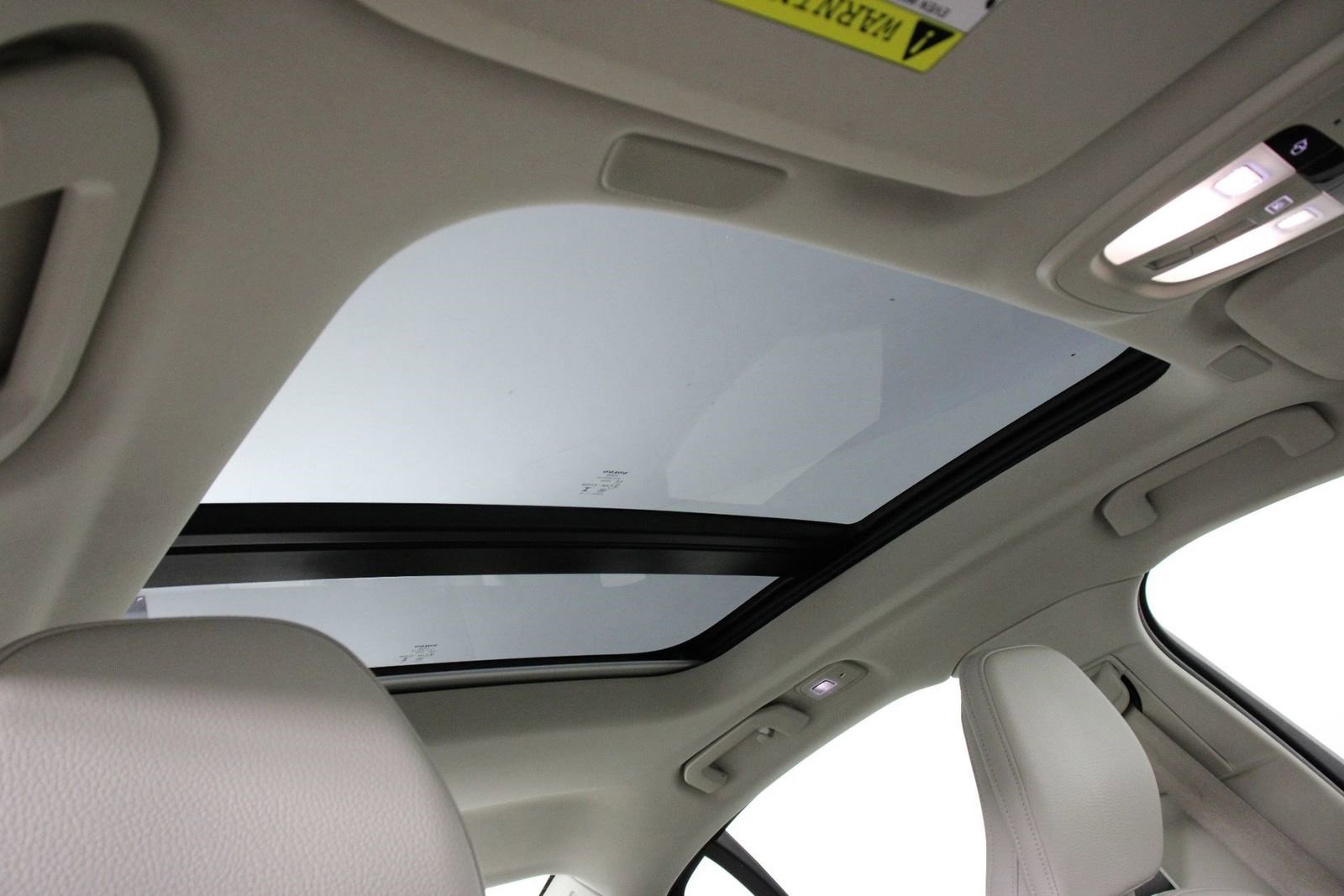 Certified 2025 Volvo S60 B5 Core image 23