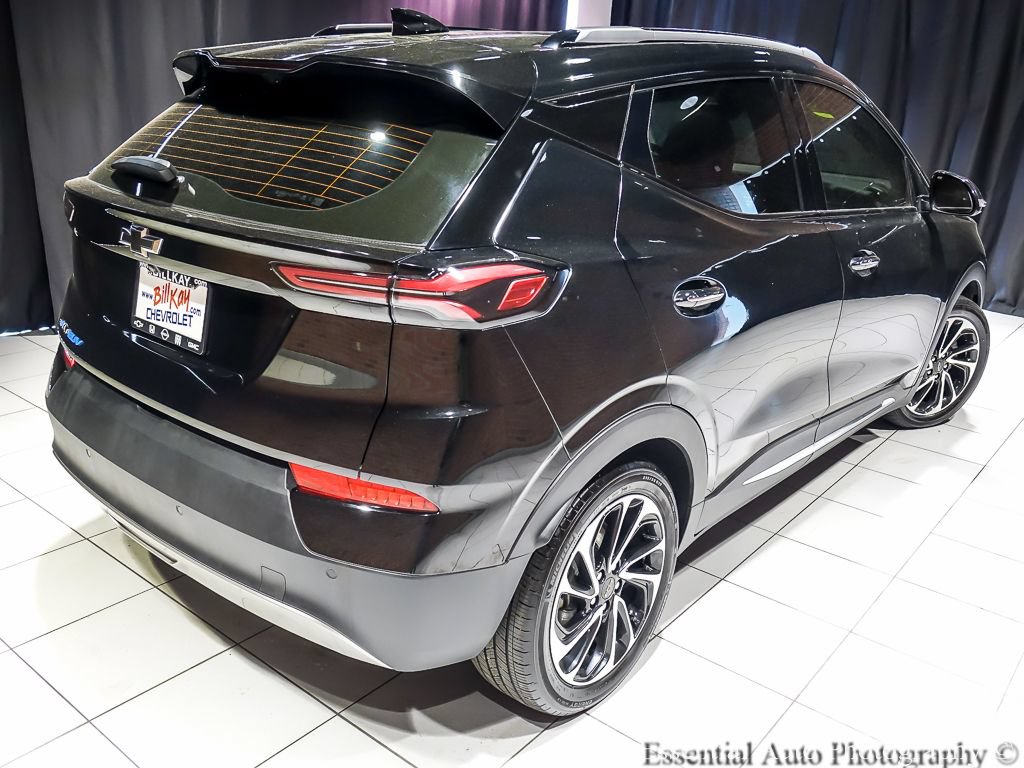 Used 2023 Chevrolet Bolt EUV Premier w/ Sun & Sound Package FWD image 10