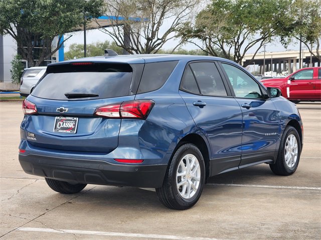 Used 2024 Chevrolet Equinox LS w/ LS Convenience Package image 7