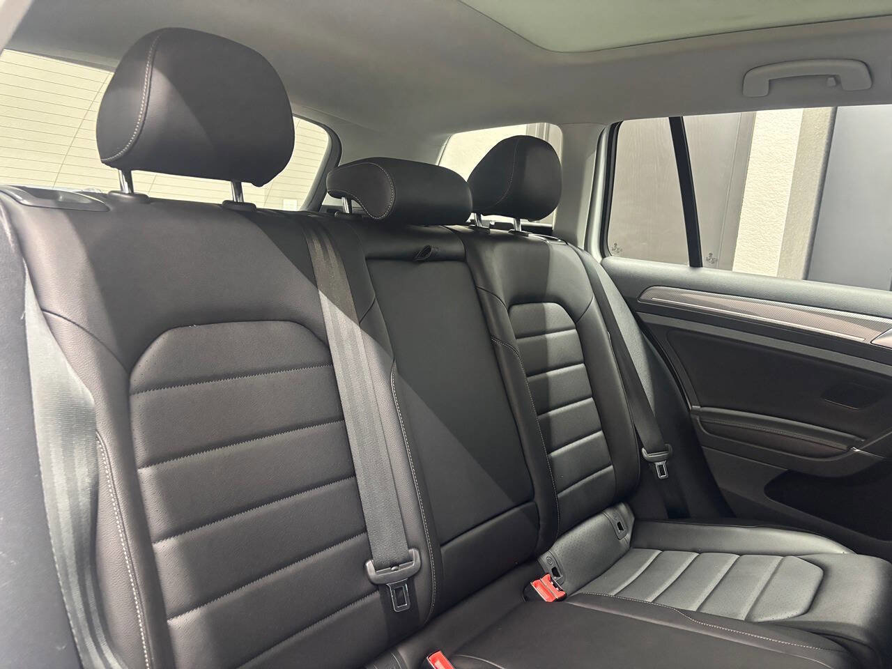 Used 2017 Volkswagen Golf Alltrack SEL AWD/4WD image 23