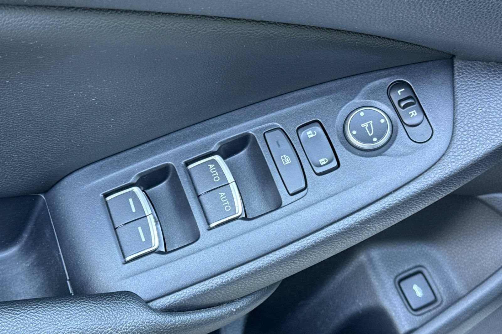 Used 2019 Honda Accord Sport image 14