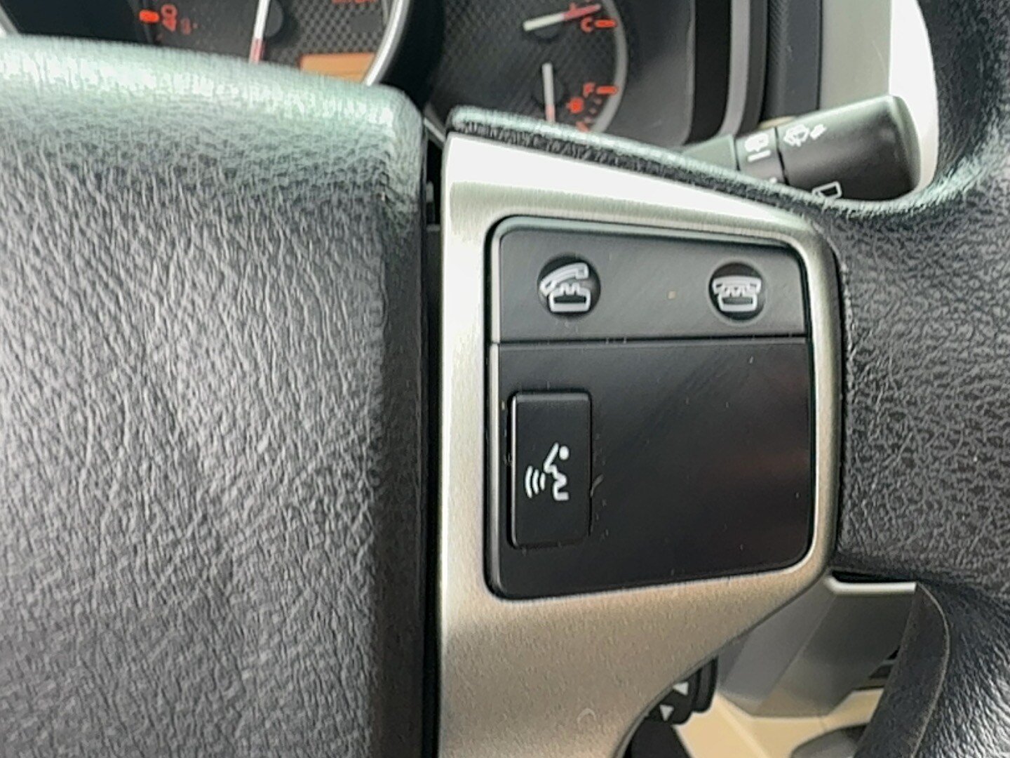 Used 2010 Toyota 4Runner SR5 AWD/4WD image 21