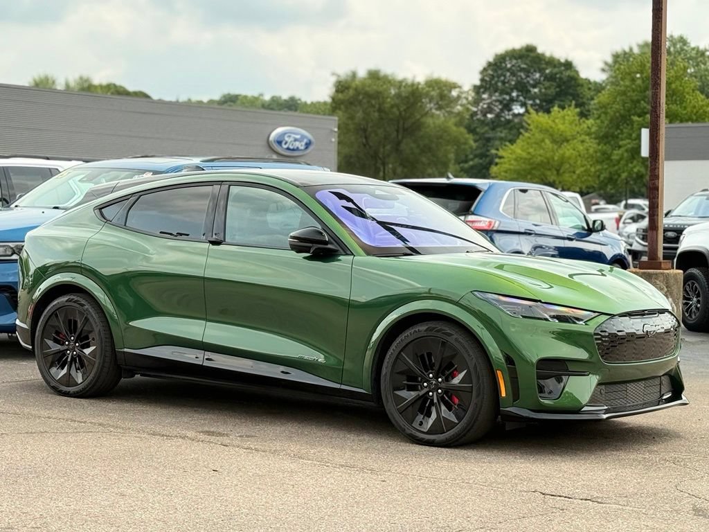 Used 2025 Ford Mustang Mach-E GT AWD/4WD image 31