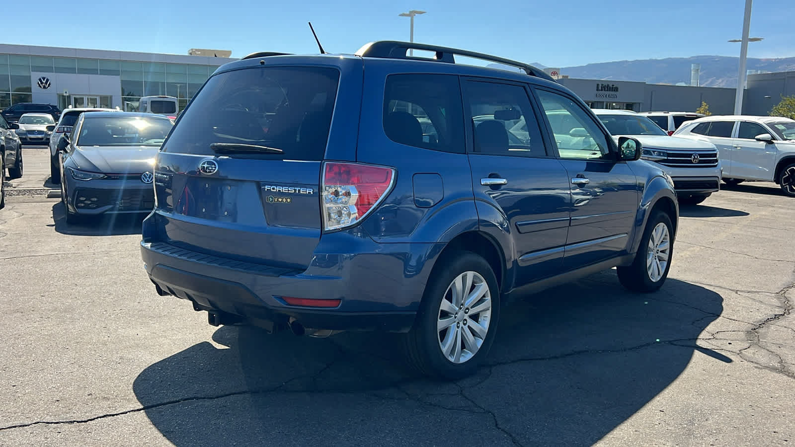 Used 2011 Subaru Forester 2.5X Premium w/ All-Weather Pkg AWD/4WD image 5