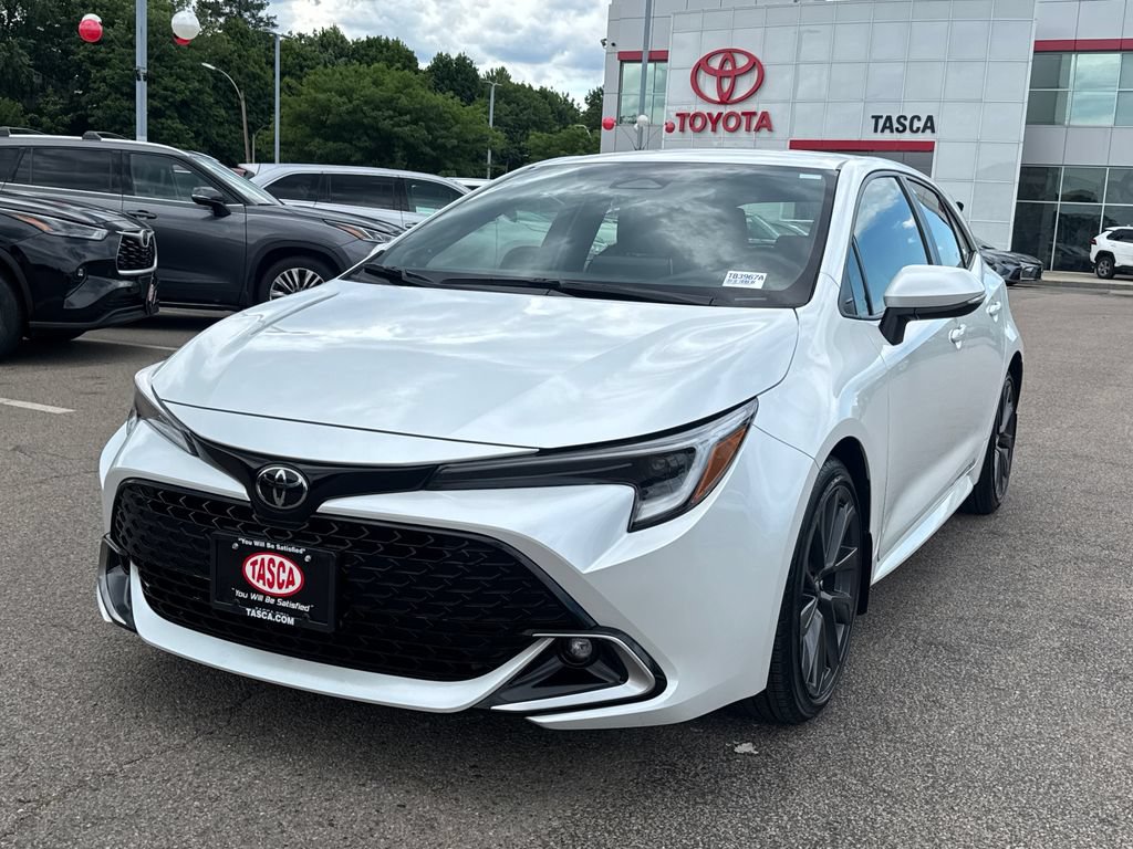 Used 2023 Toyota Corolla XSE FWD image 3