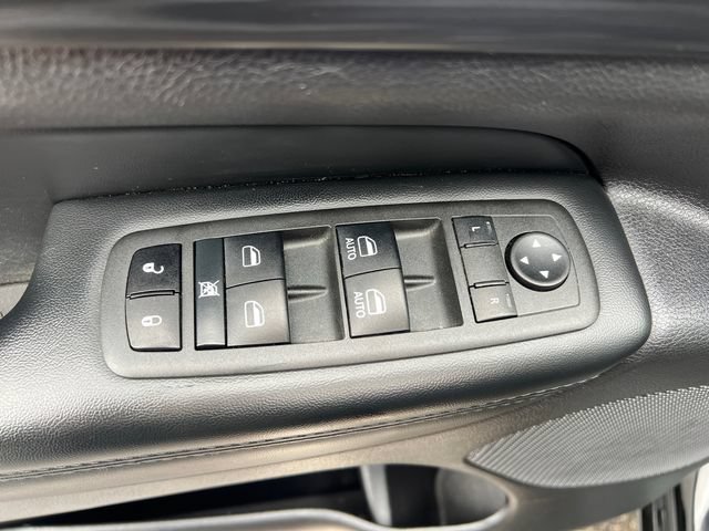 Certified 2022 Jeep Grand Cherokee Laredo X AWD/4WD image 12