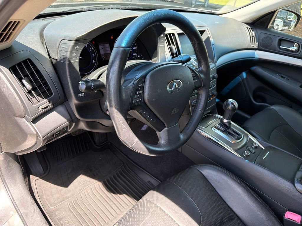 Used 2013 INFINITI G37 x w/ Premium Pkg AWD/4WD image 18