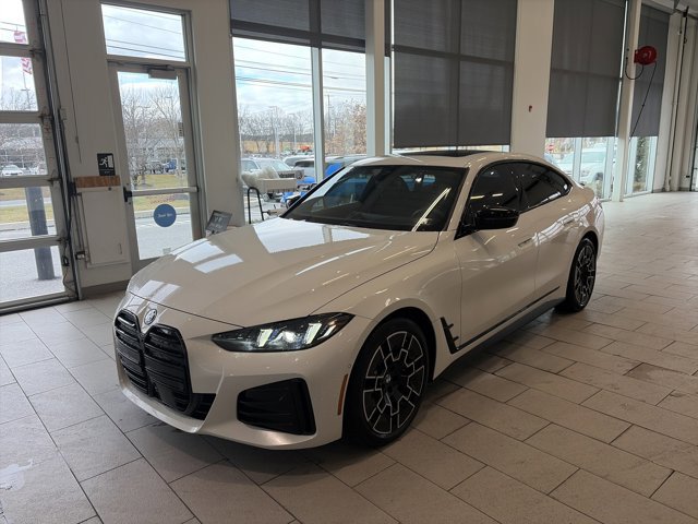 Certified 2025 BMW i4 xDrive40i w/ M Sport Package video 1