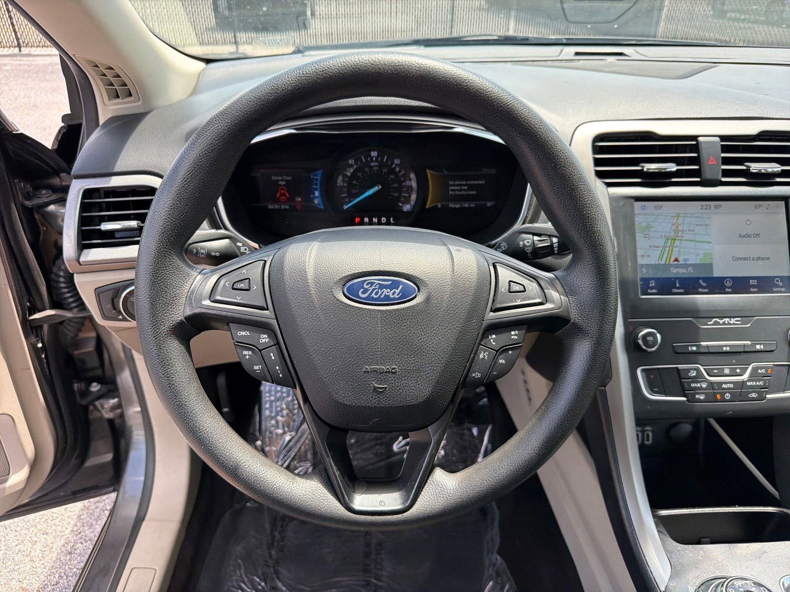 Used 2020 Ford Fusion SE FWD image 13