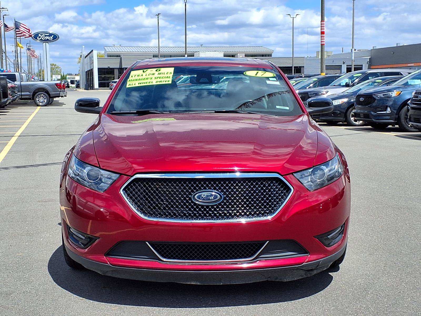 Used 2017 Ford Taurus SHO AWD/4WD image 24
