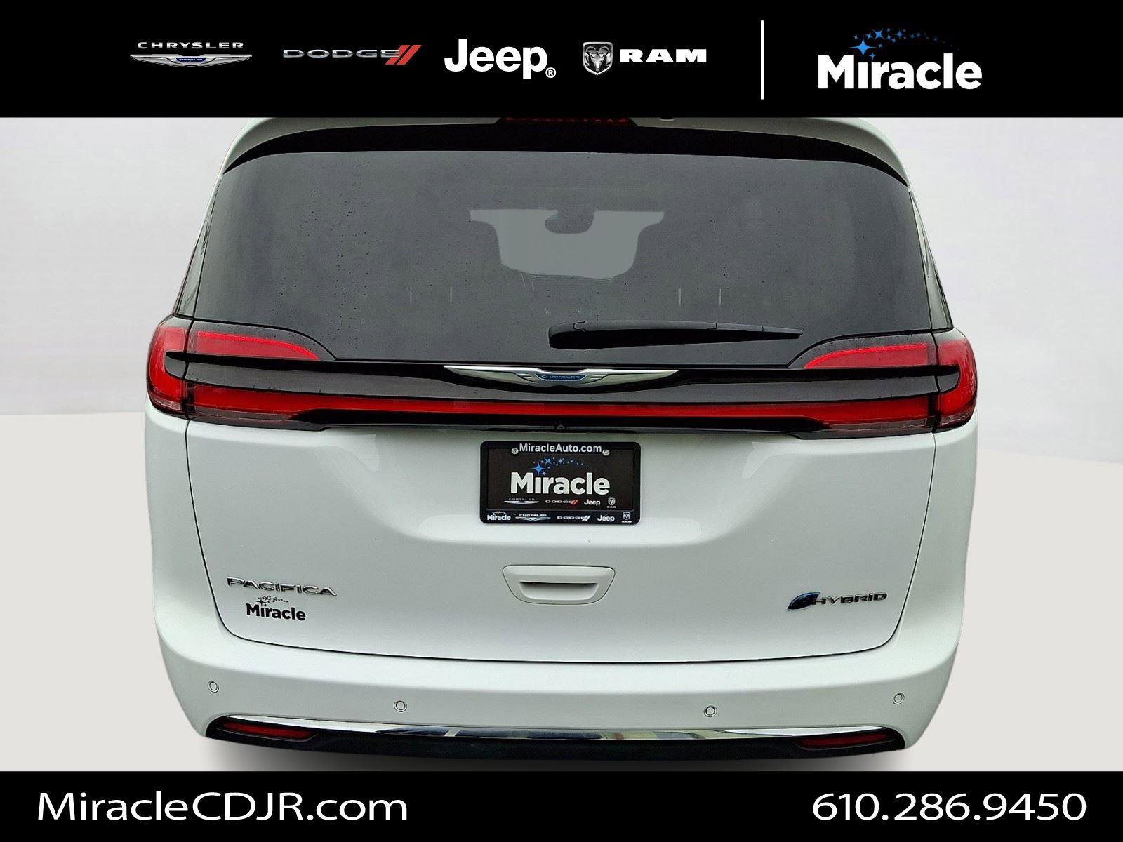 Certified 2021 Chrysler Pacifica Limited image 5