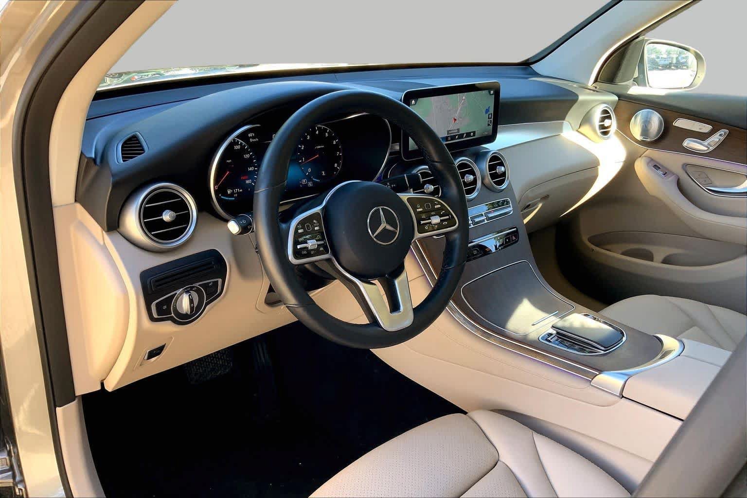 Used 2021 Mercedes-Benz GLC 300 4MATIC image 18