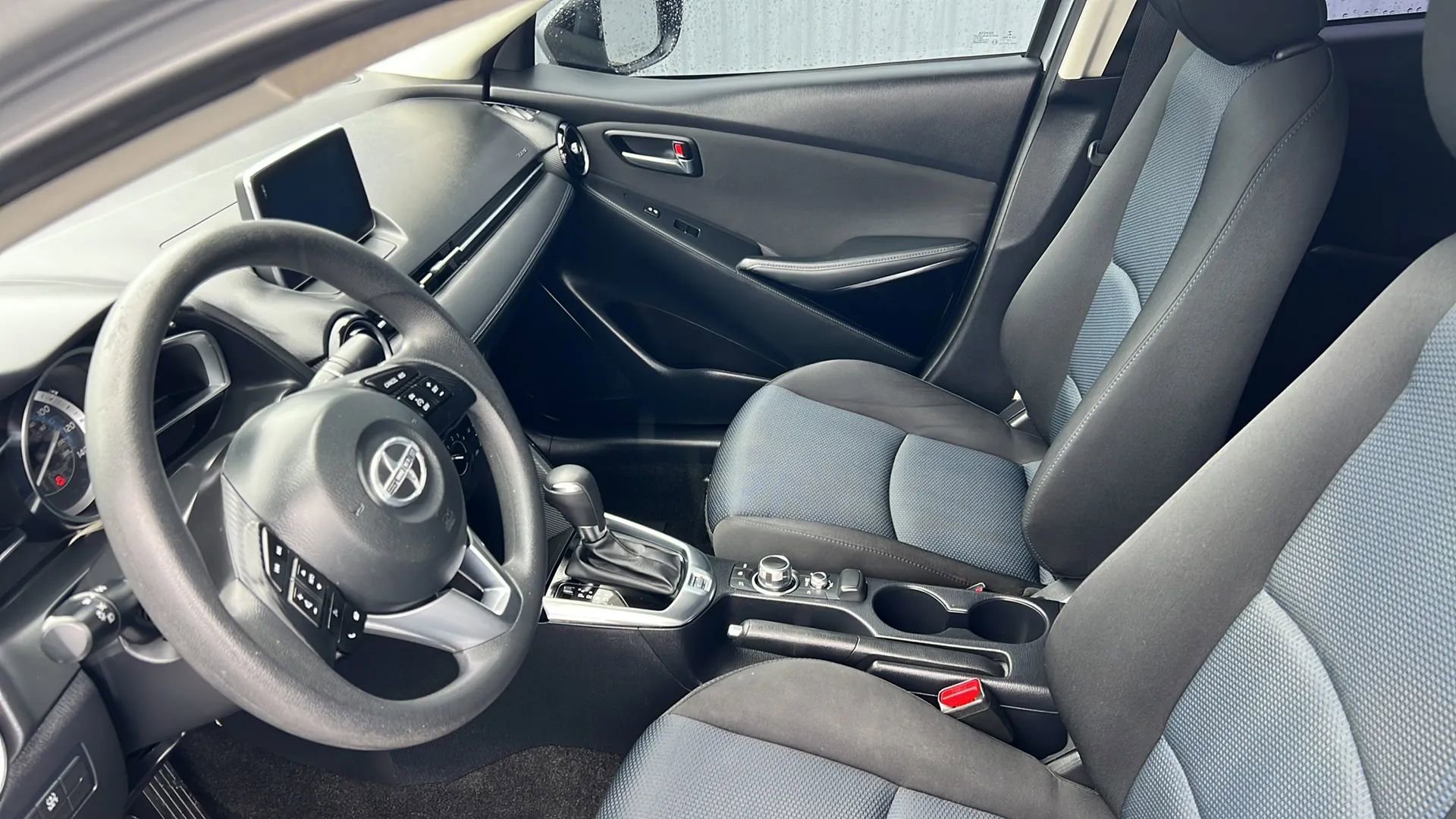 Used 2016 Scion iA image 12