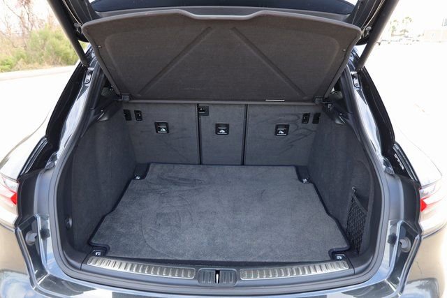 Used 2022 Porsche Macan image 14