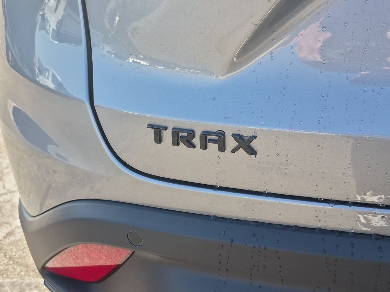 New 2026 Chevrolet Trax RS w/ Sunroof Package FWD image 32