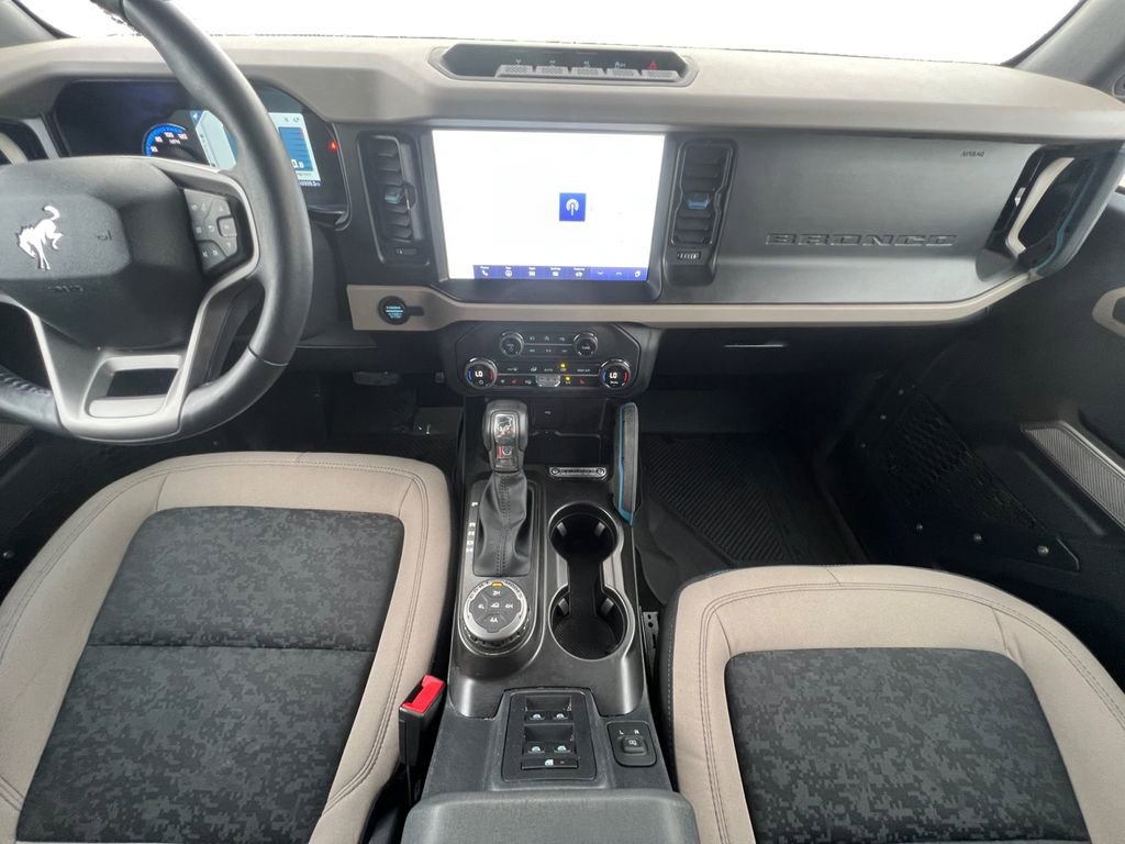 Used 2023 Ford Bronco Wildtrak image 3
