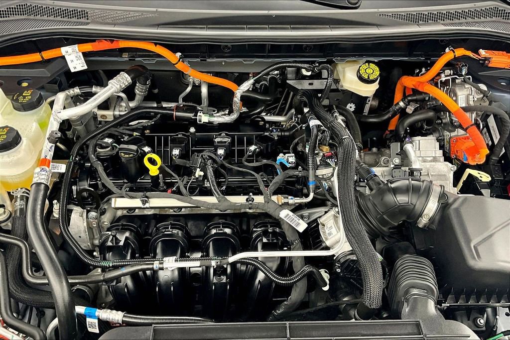 Certified 2025 Ford Escape SE image 10