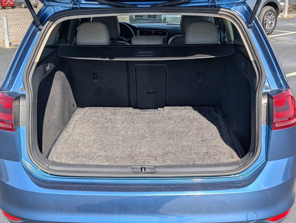 Used 2015 Volkswagen Golf TDI S image 9