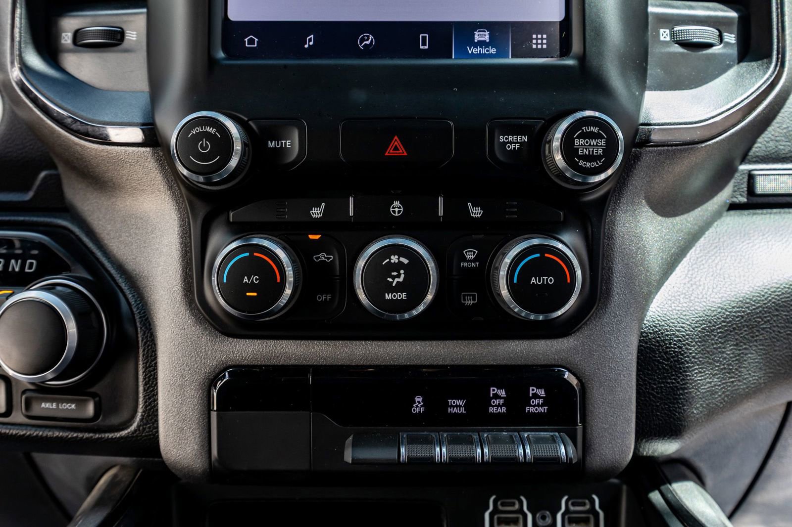 Used 2023 RAM 1500 Big Horn image 28