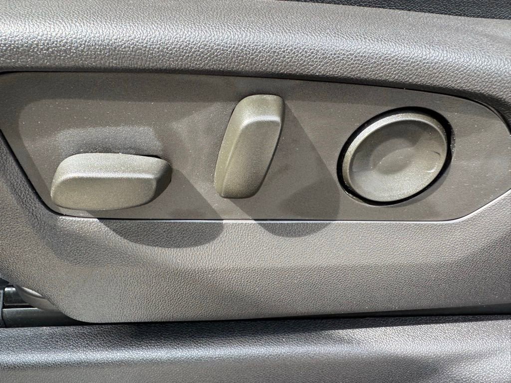 Used 2023 GMC Sierra 1500 AT4 w/ AT4 Premium Package image 22