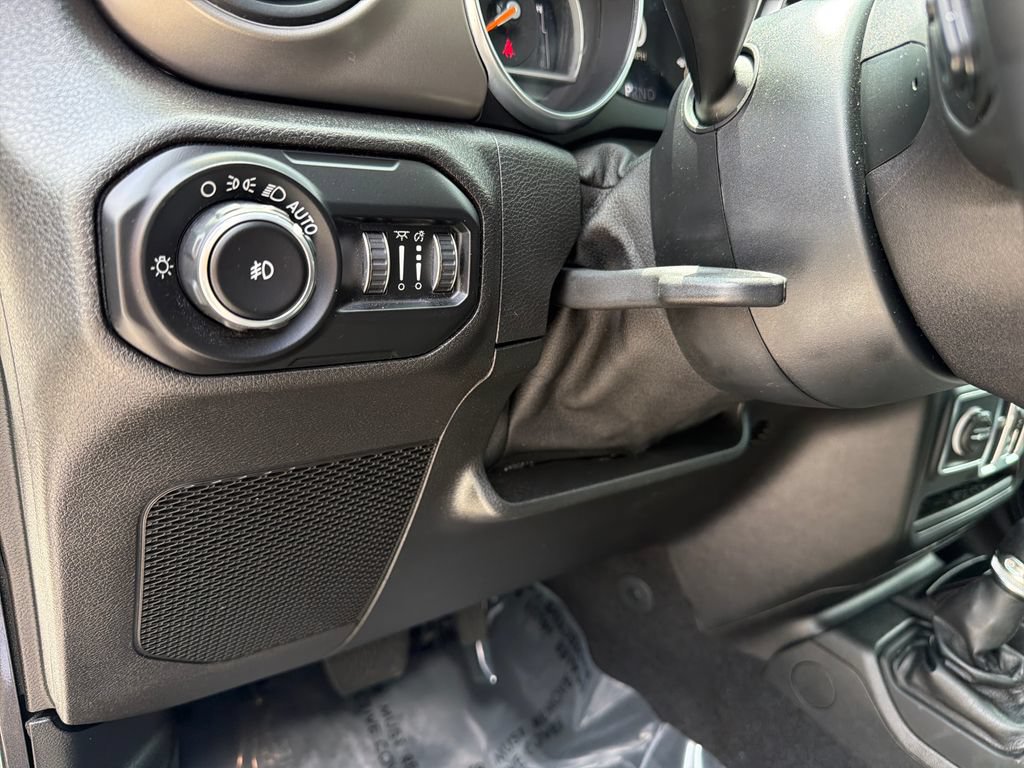 Used 2020 Jeep Wrangler Unlimited Sport S AWD/4WD image 17