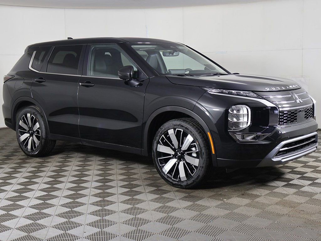 New 2026 Mitsubishi Outlander SE image 2