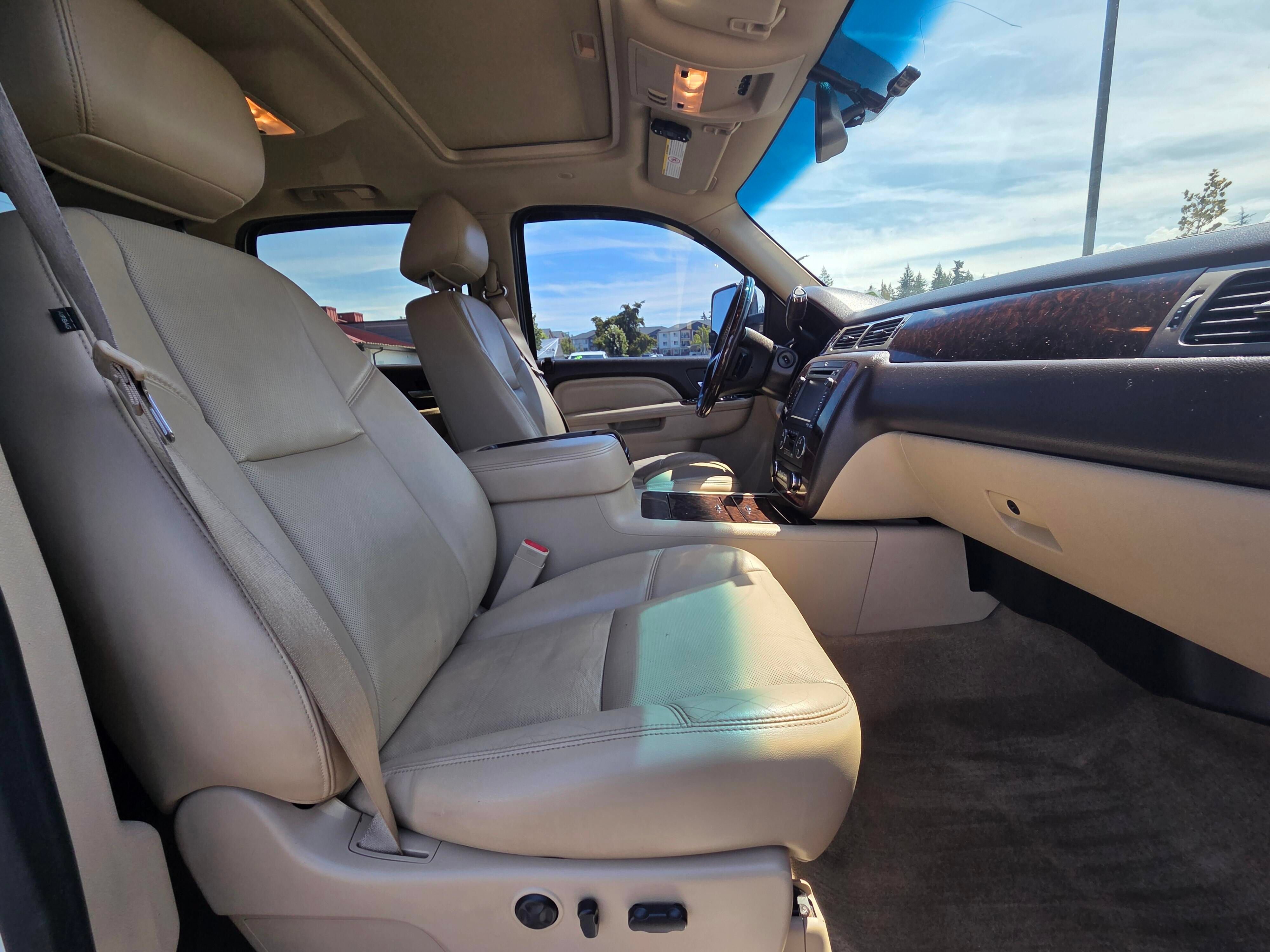 Used 2013 GMC Sierra 2500 Denali w/ Suspension Package, Off-Road AWD/4WD image 28