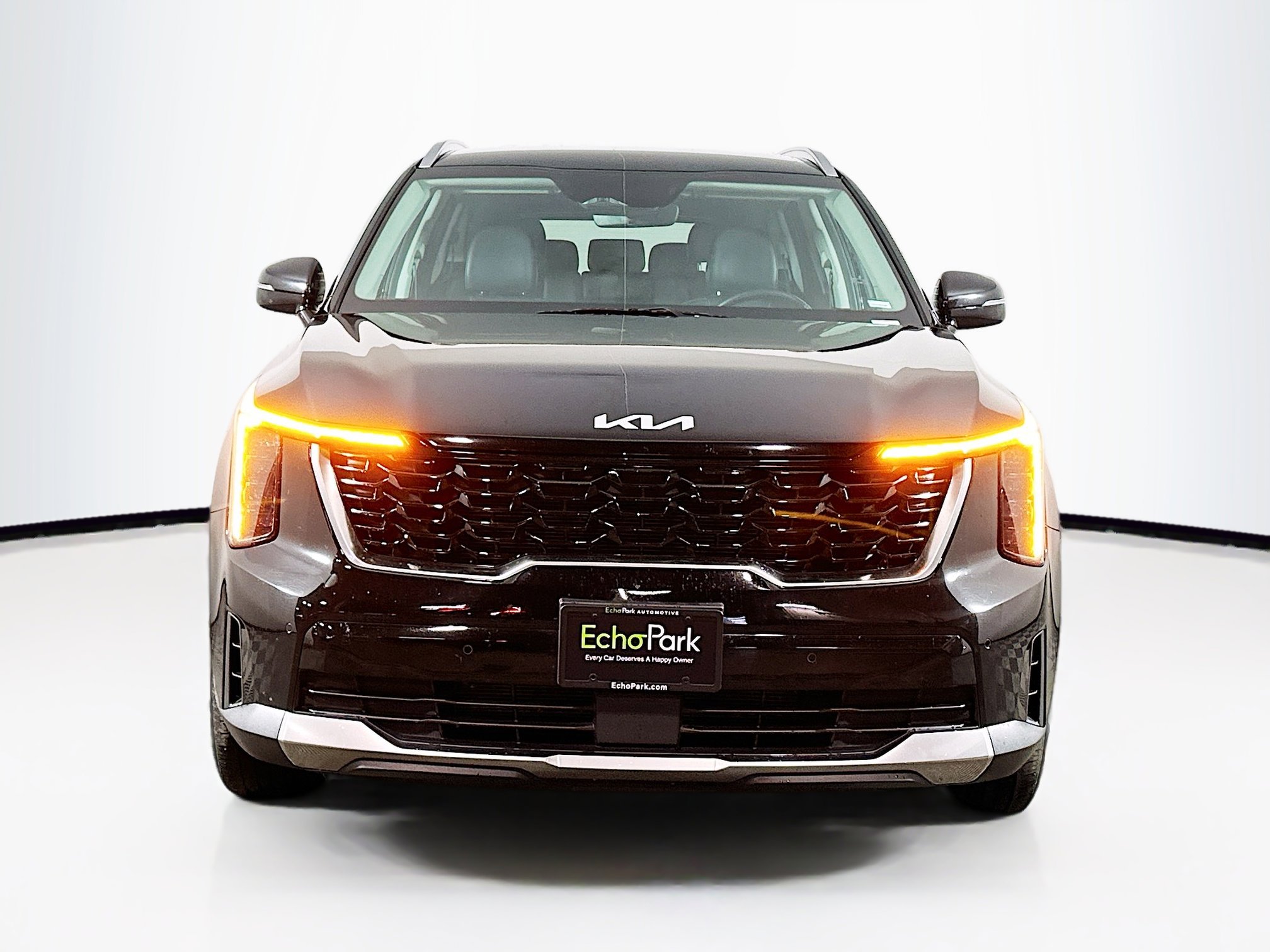 Used 2024 Kia Sorento S image 2