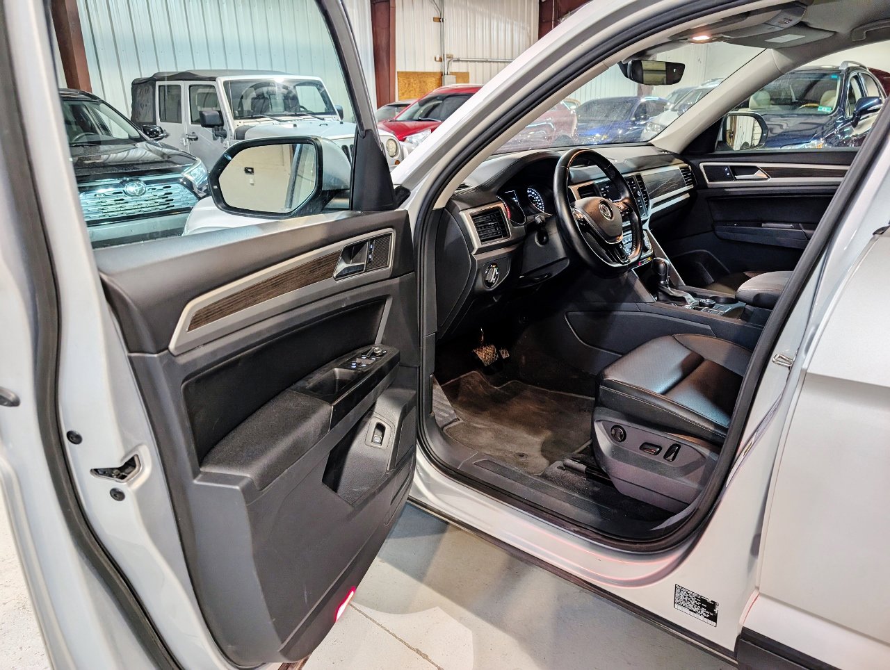 Used 2018 Volkswagen Atlas SE image 15