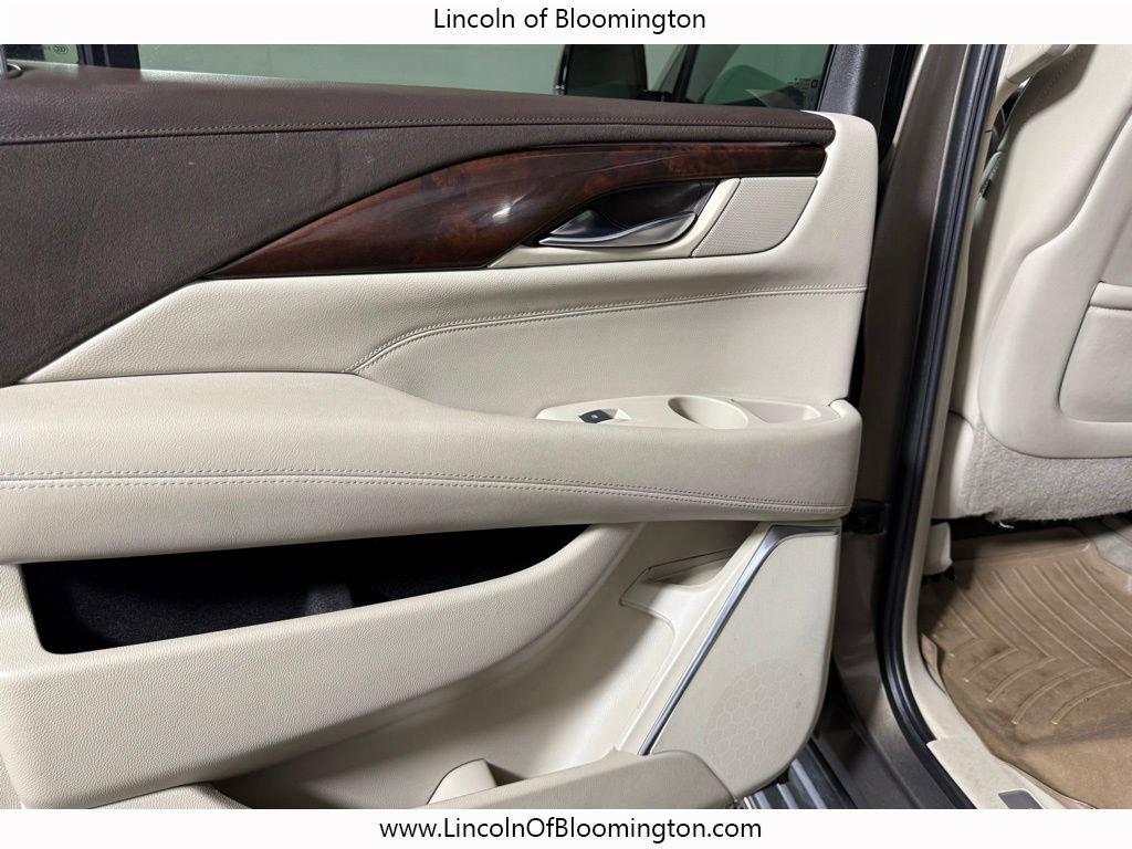 Used 2015 Cadillac Escalade ESV Luxury image 43