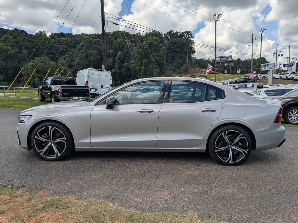 Used 2024 Volvo S60 B5 Plus FWD image 3